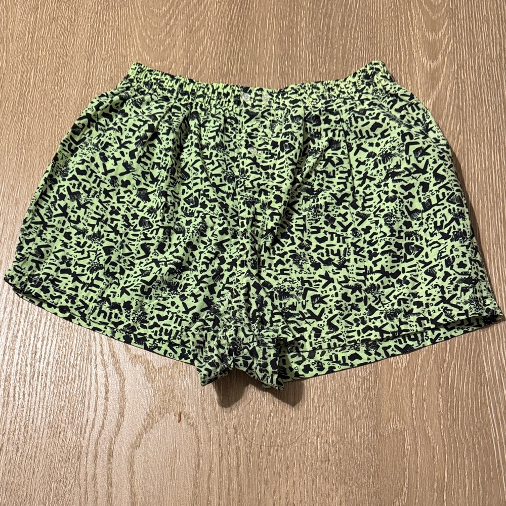 Shell Shock Retro Shorts Large